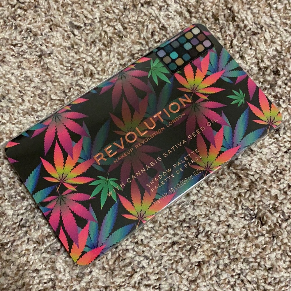 Makeup Revolution Chilled Eyeshadow Palette
